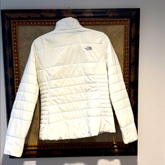 North Face White Puffer Jacket - Picture 6 of 12
